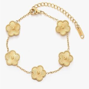 Gold 5 motif Floral clover Bracelet 18kt plated designer loom and style